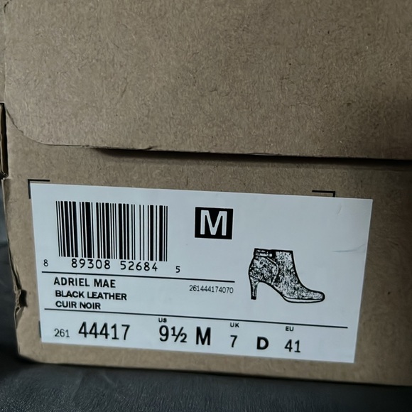 Clark’s Adriel Mae Black leather bootie size 9-1/2 - Picture 3 of 5